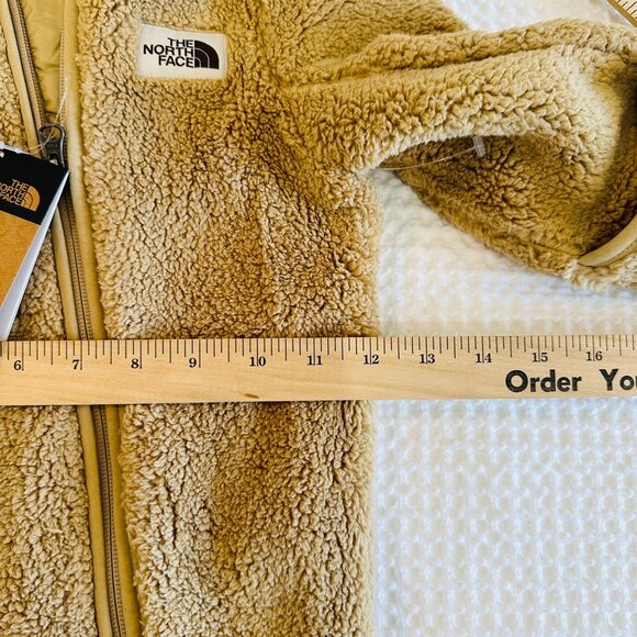 The North Face Campshire One piece Tan Fleece Sherpa 12-18m Khaki Hooded Suit - Picture 8 of 8